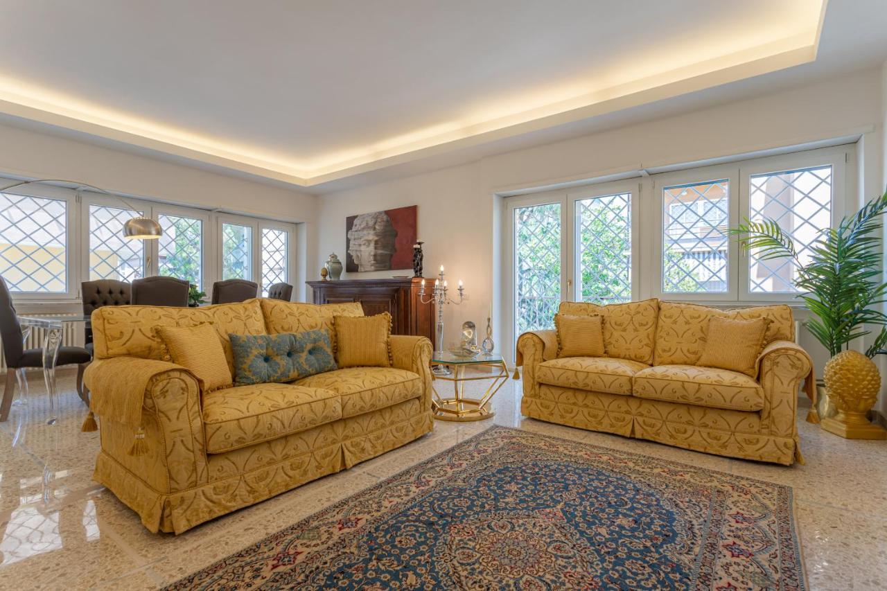 Ginevra Luxury New Classic Apartment Close Vatican Рим Екстериор снимка